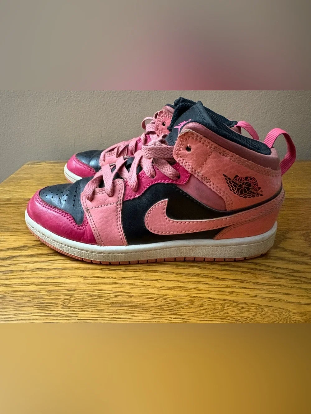 Little kids/toddler pink and black air jordan sneaks. Size 1.